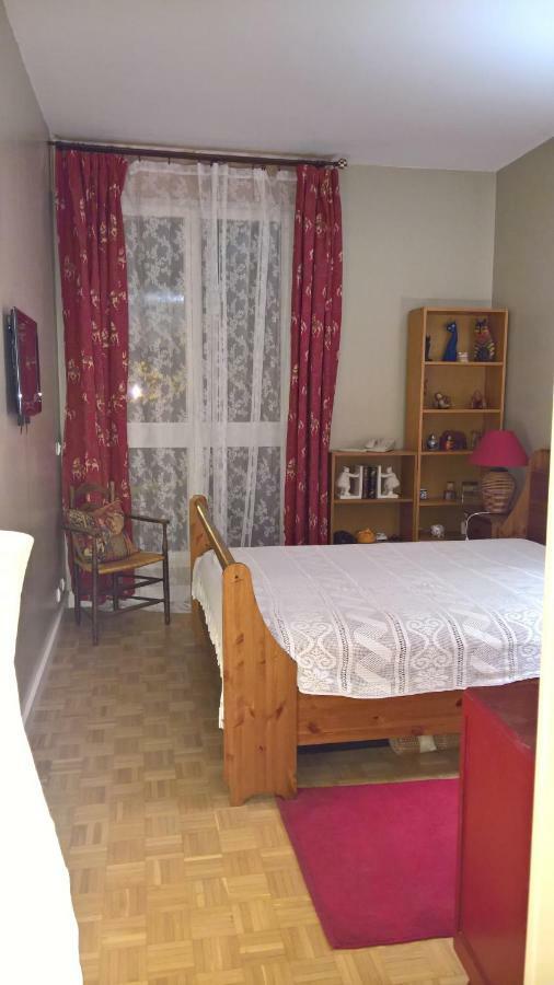 Appartement Meuble Garches Exterior foto